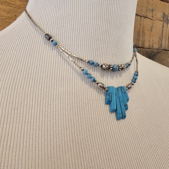 Silvertone & turquoise dyed howlite double-strand beaded necklace - Picture 4 of 4